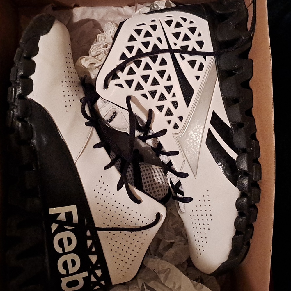 Reebok basketball shoe